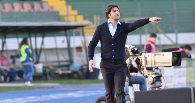 Il trainer bianco-verde Rastelli