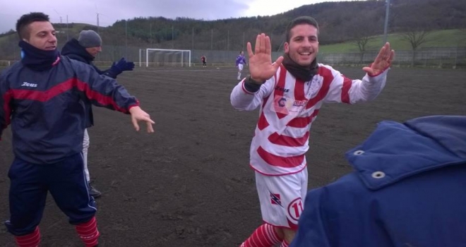 Michele Leone festeggio l'1-0