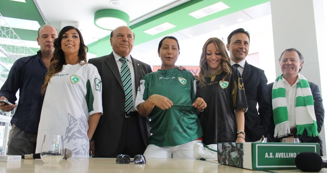 Presentate le nuove divise