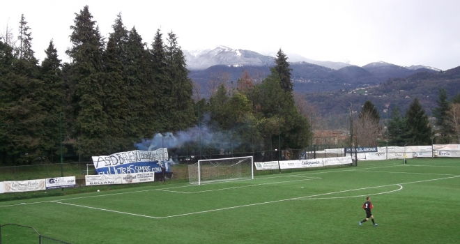 Il calore degli ultras del Baveno