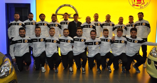 La rosa e lo staff dei Sanniti Five Soc.