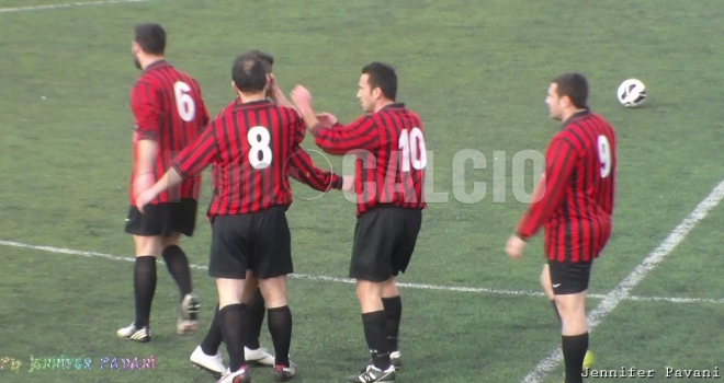 Esultanza dei giocatori del Marina