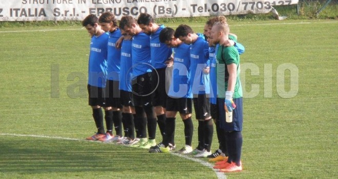 Lo Stresa nel minuto di raccoglimento