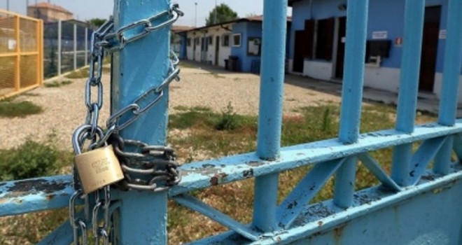 Lucchetti ai cancelli di San Maurizio, il Sindaco: "Siamo stufi"