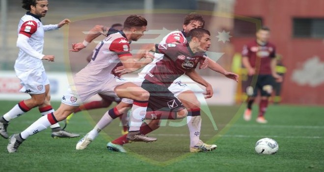 Salernitana, Natale da incubo: il Cagliari vince e rissa nel finale
