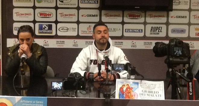 Roberto De Zerbi in conferenza 