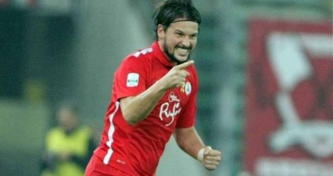 Bari, il diario da bordocampo. Si tenta il recupero di Maniero!