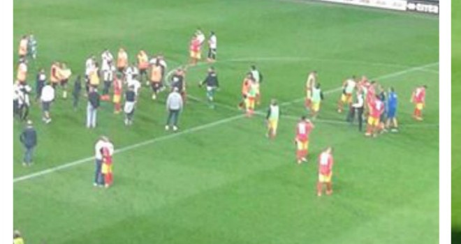 Il Parma festeggia a fine partita