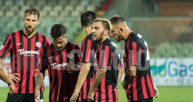 Derby: Foggia - Taranto a porte chiuse, il Cosenza a Reggio Calabria 