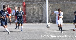 La Picciola supera l'Angri: 4 gol e 2 espulsioni 