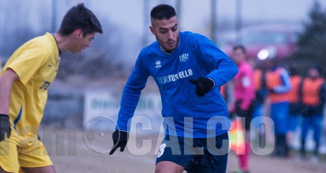 Daniel Shaqja con la maglia stresiana