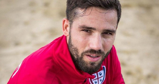 Il Cagliari perde Pavoletti, lesione al crociato gi&agrave; operato in estate