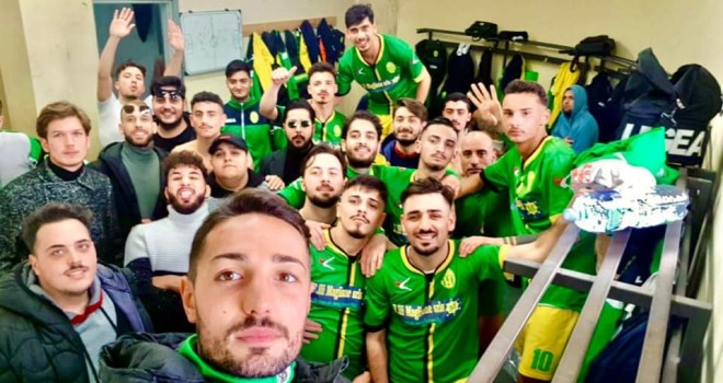 Il selfie-vittoria della Boys Caivanese
