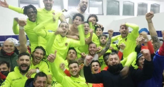 Selfie-vittoria del Picerno a Casarano