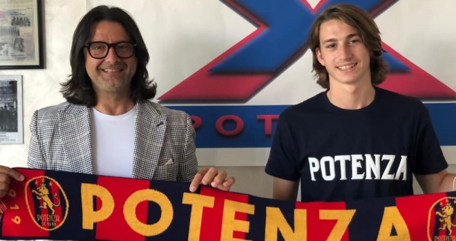 Potenza, &egrave; ufficiale il giovane centrocampista Nicola Zagaria