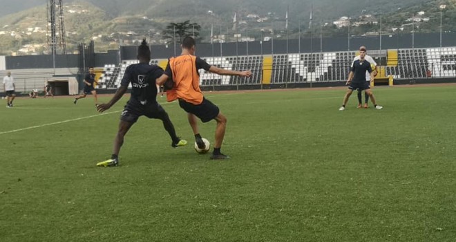 Cavese, continua la preparazione: 6-1 nell'amichevole in famiglia