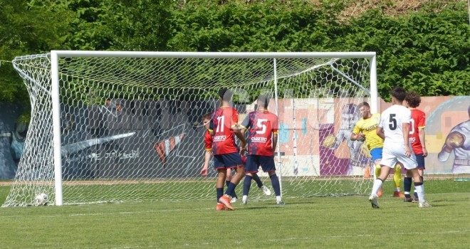 Denicola imbuca il gol dell'1-0