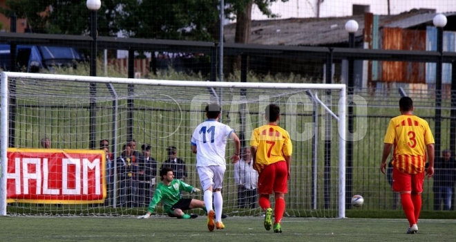 Il rigore di Tranfa nella finale playoff