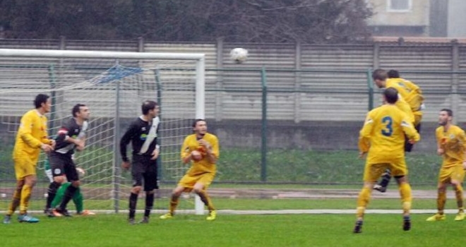 Momentanea di un gol di Pareschi
