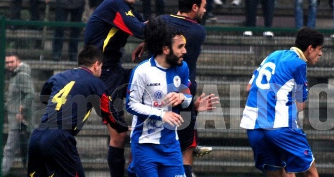 Al centro Luca Morcone (capitano)