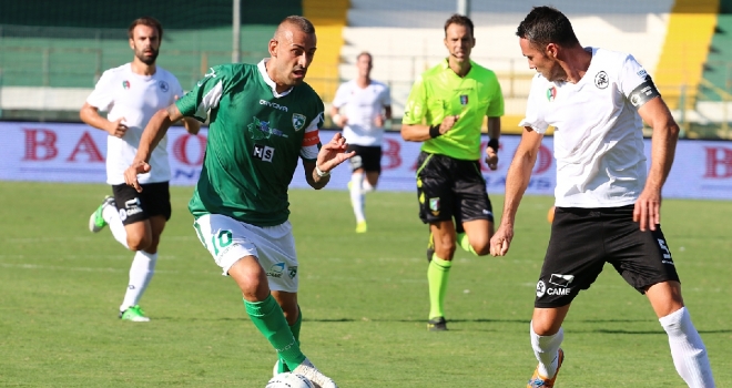 Giornata no per le big, sorridono Frosinone e Pro Vercelli