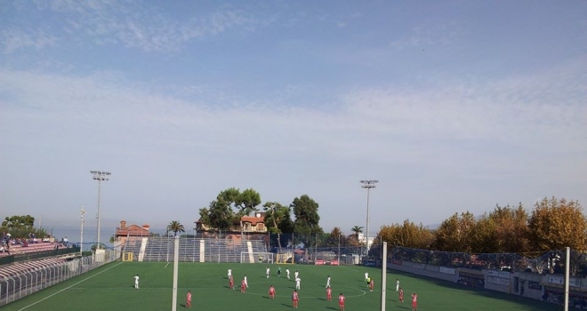 Allenamento pomeridiano in vista del Sant'Agnello. Parla il d.g. Calce