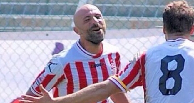 Bruno esulta dopo un gol vicentino