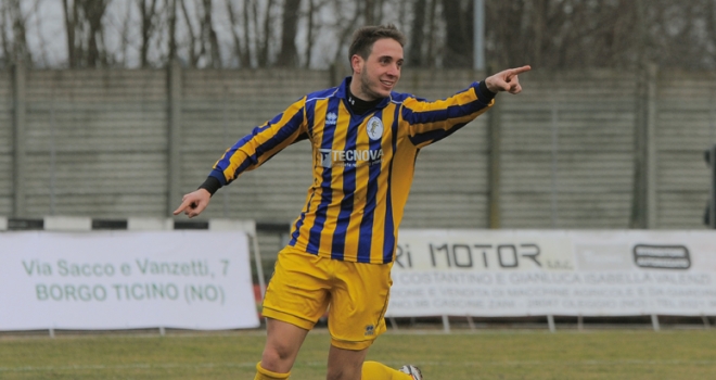 La gioia di Massaro dopo una rete