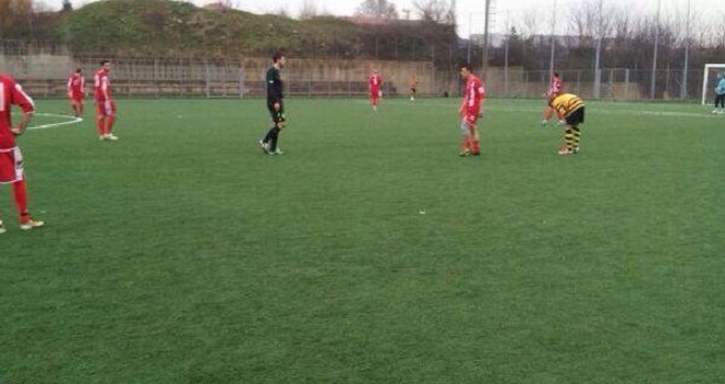 Clou ad occhiali, sospesa a Mugnano del Cardinale