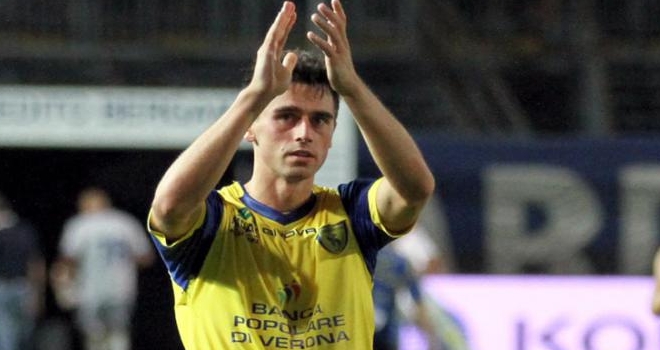 Vacek saluta e se ne va