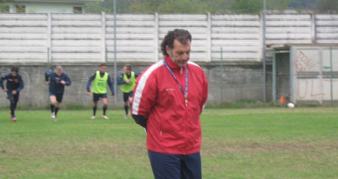 Clamoroso a Gozzano: via Falsettini, ritorna Mango