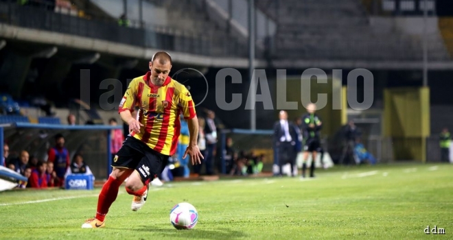 Vola la capolista Benevento. Domani Catanzaro - Savoia. Reggina flop
