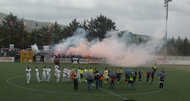 Le squadre al fischio d'inizio