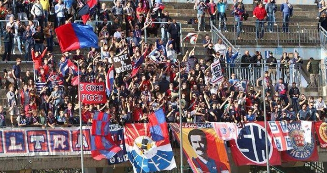 Gli ultras rossoblu