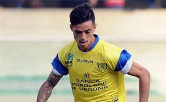 Adrian Stoian con la maglia del Chievo V