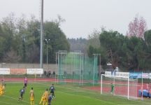 Boari salva lo Sporting, pari tra le polemiche nel big match