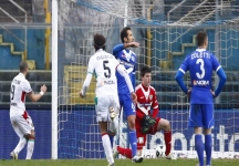 Brescia fermato da un cinico Crotone. Decide un rigore di Mezzotta