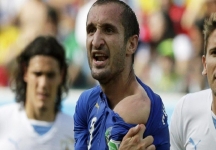 Sentenza Suarez: 4 mesi di interdizione da attivit&agrave; legate al calcio