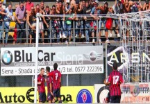 Poggibonsi-Casertana 1-1, primo punto tra i professionisti dopo 16 anni
