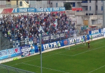 Un grande Martina paga l'uomo in meno contro la Salernitana