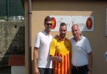 Walter Russo firma con la Forza e Coraggio